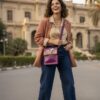 حقيبة كتف من الجلد الطبيعي بالحرق اليدوي – الجمال والجبال الصحراوية